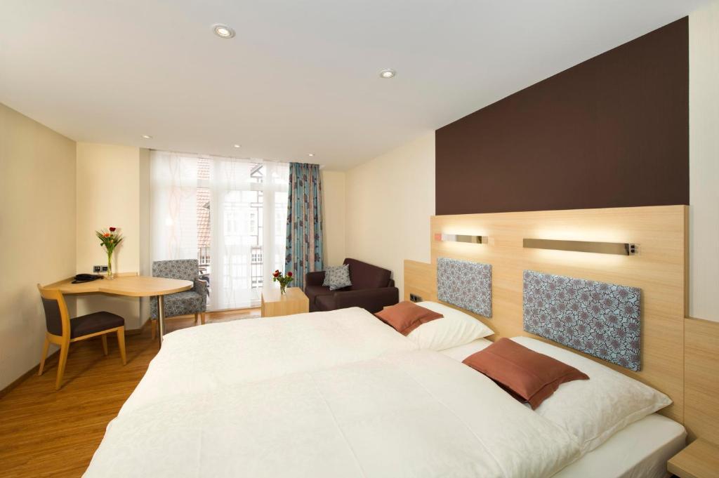 Hotel Storck Бад Лар Екстериор снимка