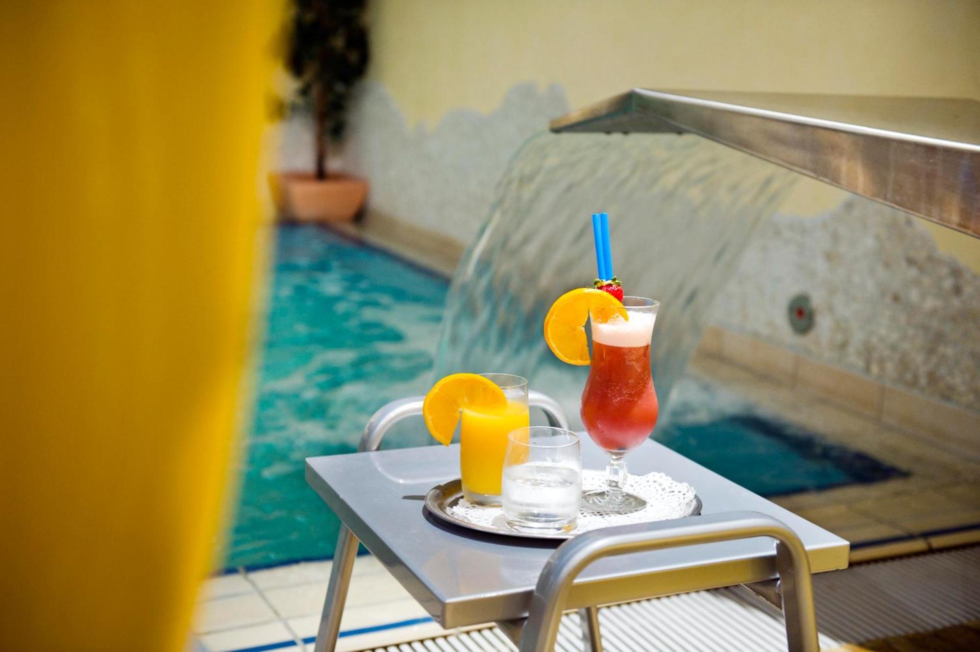 Hotel Storck Бад Лар Екстериор снимка
