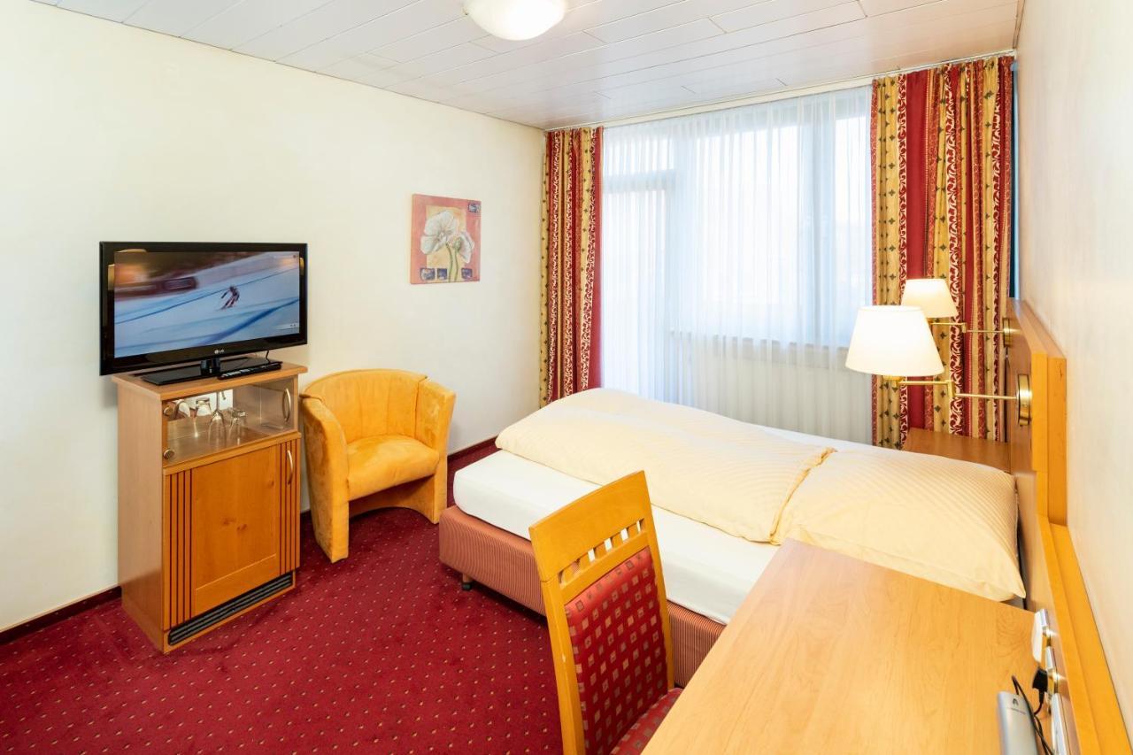 Hotel Storck Бад Лар Екстериор снимка